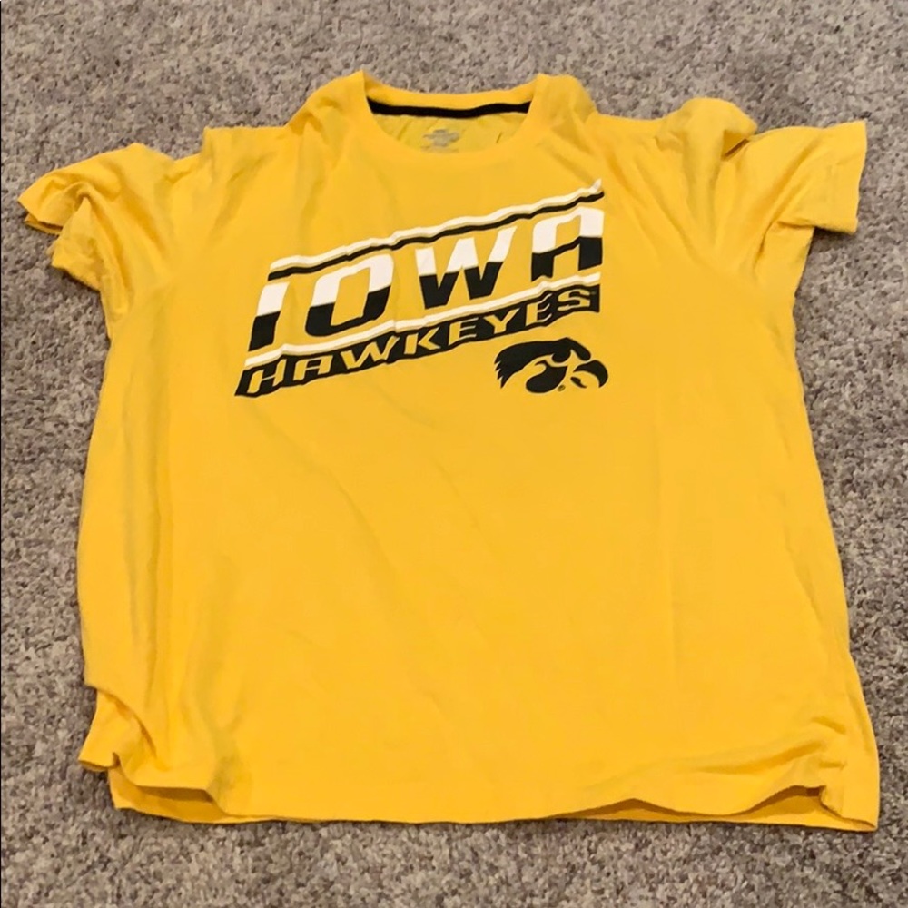 Men’s Hawkeye tee